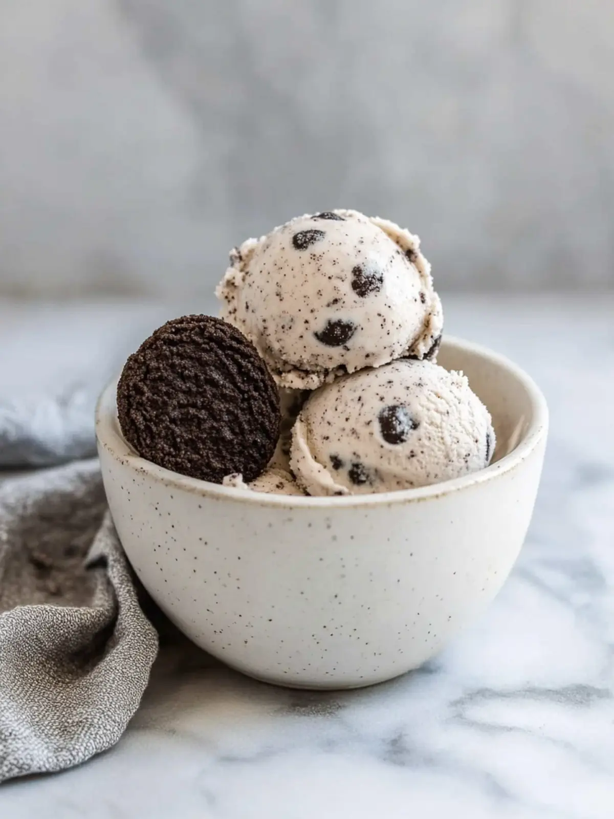Vegan Cookies & Cream Ice Cream
