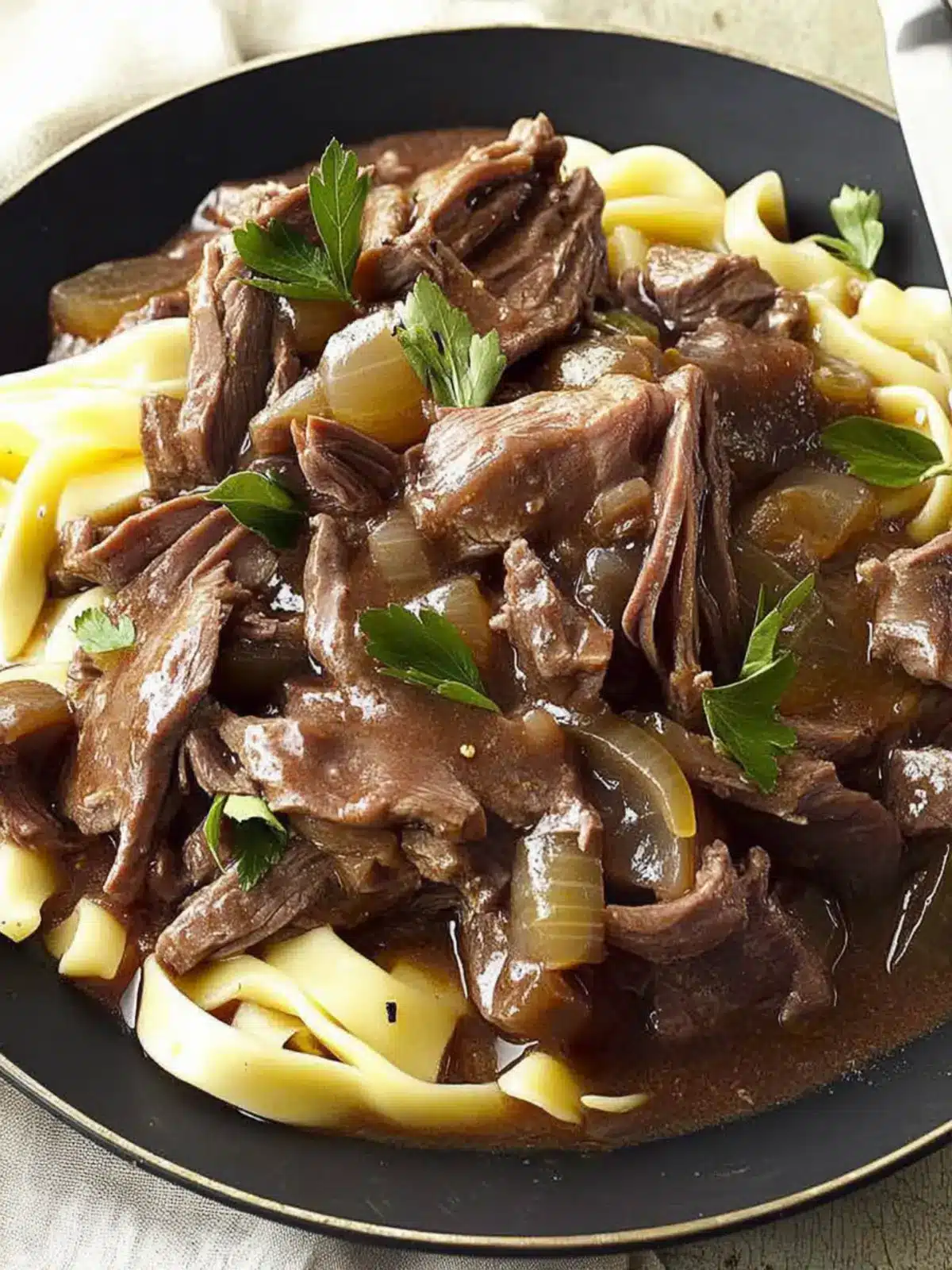 Festive Slow-Cooked Beef Tips for Cozy Family Dinners 4 Festive Slow-Cooked Beef Tips
